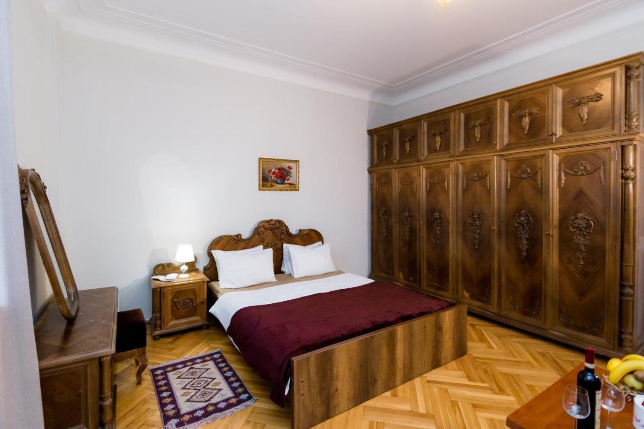 טביליסי Apartment Gallery Rustaveli 1 מראה חיצוני תמונה