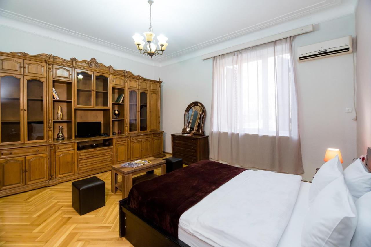 טביליסי Apartment Gallery Rustaveli 1 מראה חיצוני תמונה