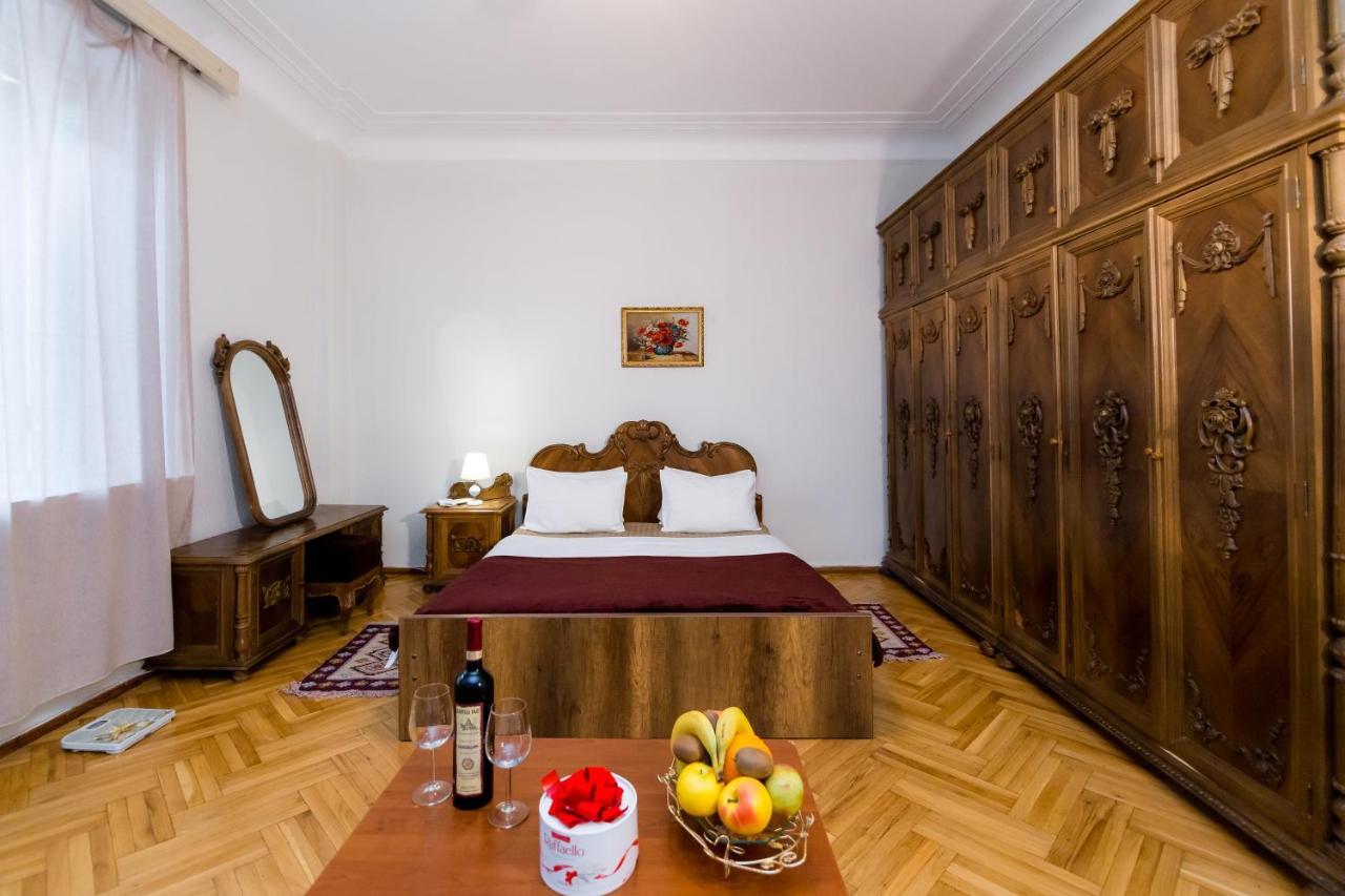 טביליסי Apartment Gallery Rustaveli 1 מראה חיצוני תמונה
