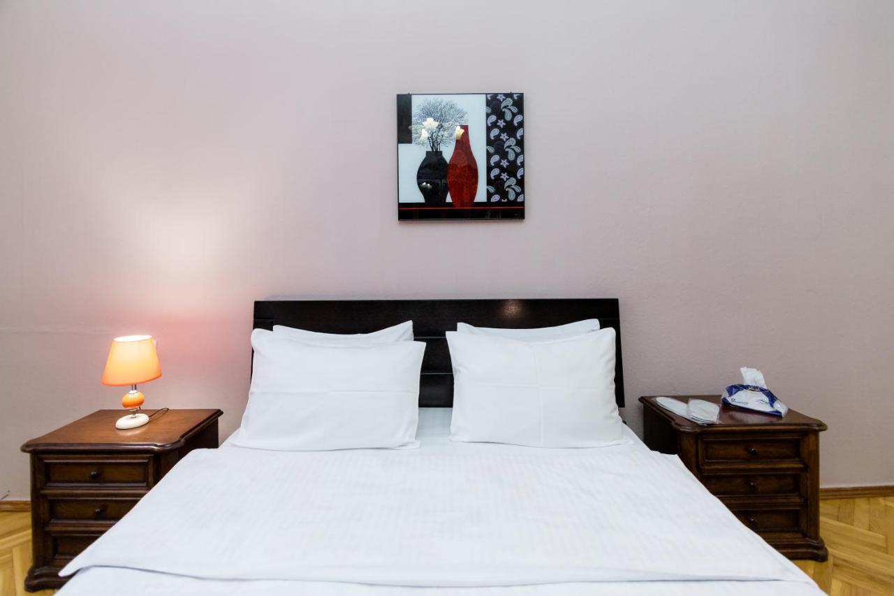 טביליסי Apartment Gallery Rustaveli 1 מראה חיצוני תמונה